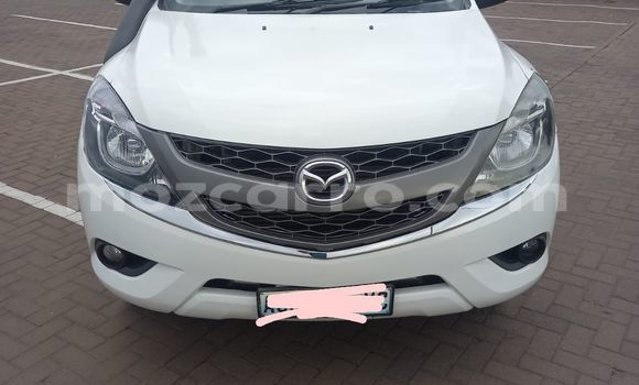 Nunua Ilio tumika Mazda BT-50 Nyeupe Gari ndani ya Maputo nchini Maputo