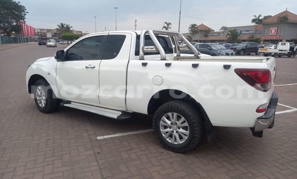 Tenga Tsaru Mazda BT-50 Chena Mota in Maputo in Maputo Tenga Tsaru Mazda BT-50 Chena Mota in Maputo in Maputo