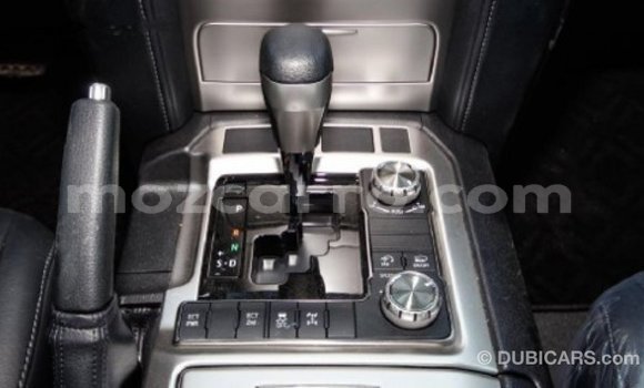 Comprar Importar Toyota Land Cruiser Branco Carro em Import - Dubai em Cabo Delgado Comprar Importar Toyota Land Cruiser Branco Carro em Import - Dubai em Cabo Delgado