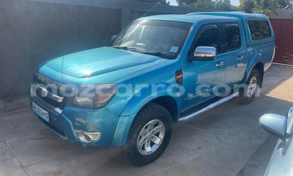 Buy Used Ford Thunderbird Blue Car in Maputo in Maputo Buy Used Ford Thunderbird Blue Car in Maputo in Maputo