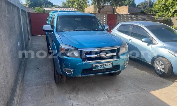 Buy Used Ford Thunderbird Blue Car in Maputo in Maputo Buy Used Ford Thunderbird Blue Car in Maputo in Maputo