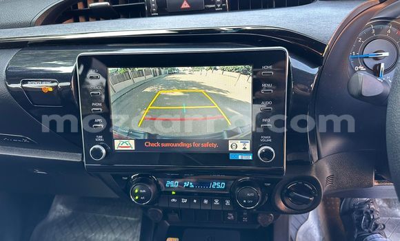 Buy Used Toyota Hilux Red Car in Maputo in Maputo Buy Used Toyota Hilux Red Car in Maputo in Maputo