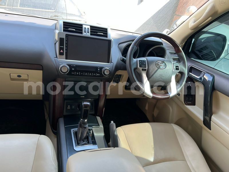 Big with watermark toyota land cruiser prado maputo maputo 17034