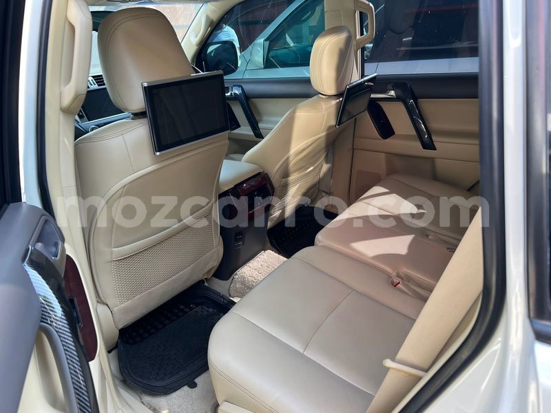 Big with watermark toyota land cruiser prado maputo maputo 17034