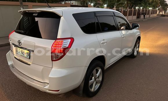 Nunua Ilio tumika Toyota Vanguard Nyeupe Gari ndani ya Maputo nchini Maputo Nunua Ilio tumika Toyota Vanguard Nyeupe Gari ndani ya Maputo nchini Maputo