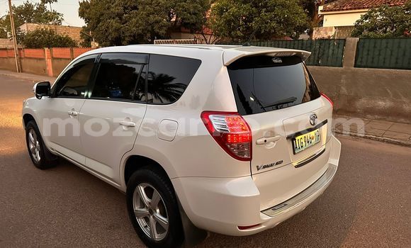 Nunua Ilio tumika Toyota Vanguard Nyeupe Gari ndani ya Maputo nchini Maputo Nunua Ilio tumika Toyota Vanguard Nyeupe Gari ndani ya Maputo nchini Maputo