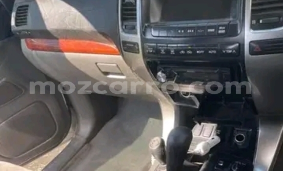 Nunua Ilio tumika Toyota Land Cruiser Prado Nyeupe Gari ndani ya Maputo nchini Maputo Nunua Ilio tumika Toyota Land Cruiser Prado Nyeupe Gari ndani ya Maputo nchini Maputo
