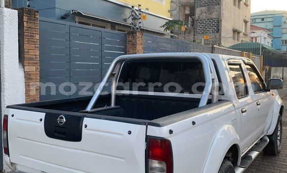Comprar Usado Nissan Hardbody Branco Carro em Maputo em Maputo Comprar Usado Nissan Hardbody Branco Carro em Maputo em Maputo