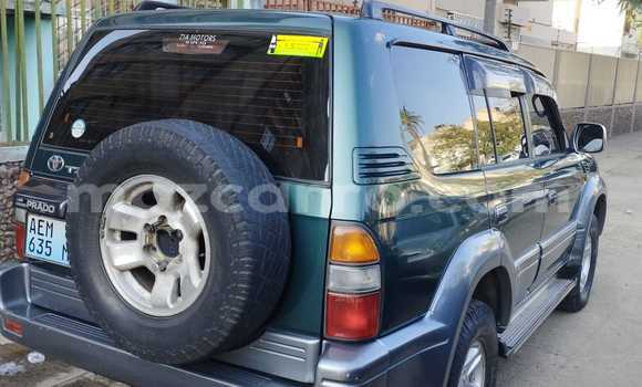 Nunua Ilio tumika Toyota Land Cruiser Prado Kijani Gari ndani ya Maputo nchini Maputo Nunua Ilio tumika Toyota Land Cruiser Prado Kijani Gari ndani ya Maputo nchini Maputo
