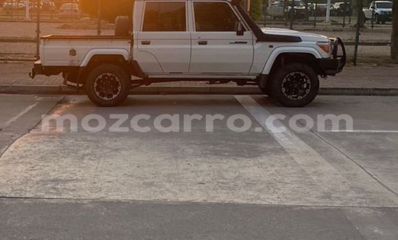Tenga Tsaru Toyota Land Cruiser Chena Mota in Maputo in Maputo Tenga Tsaru Toyota Land Cruiser Chena Mota in Maputo in Maputo