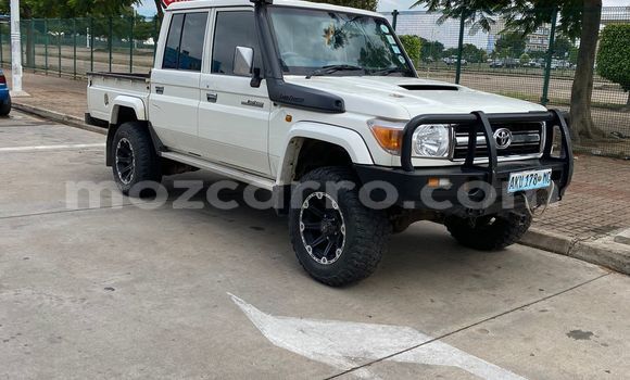 Tenga Tsaru Toyota Land Cruiser Chena Mota in Maputo in Maputo Tenga Tsaru Toyota Land Cruiser Chena Mota in Maputo in Maputo