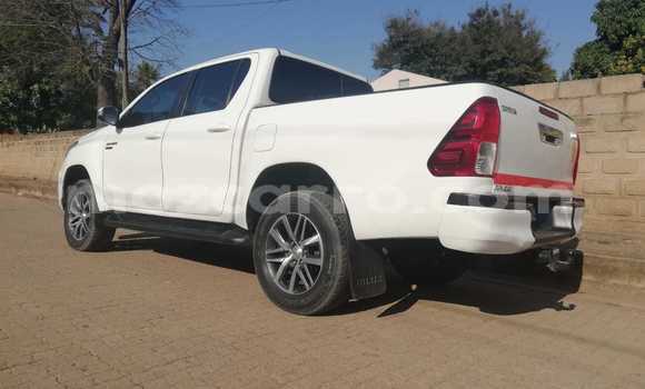 Buy Used Toyota Hiluxe Revo White Car in Maputo in Maputo Buy Used Toyota Hiluxe Revo White Car in Maputo in Maputo