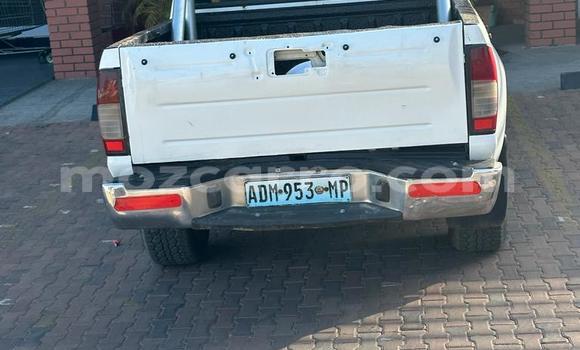 Nunua Ilio tumika Nissan Hardbody Nyeupe Gari ndani ya Maputo nchini Maputo Nunua Ilio tumika Nissan Hardbody Nyeupe Gari ndani ya Maputo nchini Maputo