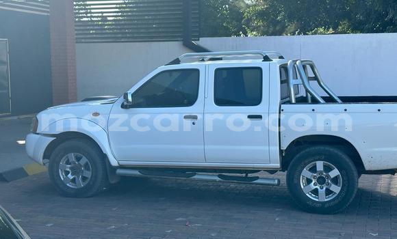 Nunua Ilio tumika Nissan Hardbody Nyeupe Gari ndani ya Maputo nchini Maputo Nunua Ilio tumika Nissan Hardbody Nyeupe Gari ndani ya Maputo nchini Maputo