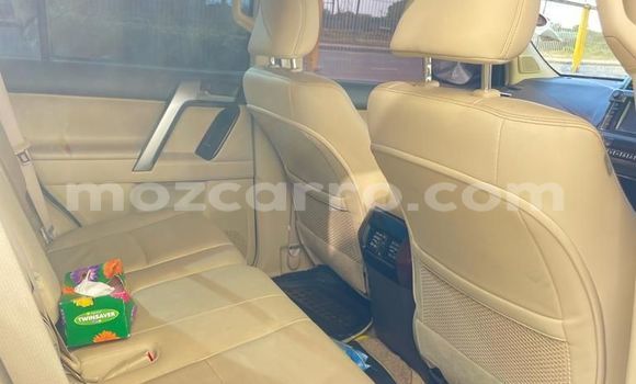Nunua Ilio tumika Toyota Land Cruiser Prado Nyeupe Gari ndani ya Maputo nchini Maputo Nunua Ilio tumika Toyota Land Cruiser Prado Nyeupe Gari ndani ya Maputo nchini Maputo