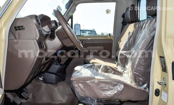 Comprar Importar Toyota Land Cruiser Bege Carro em Import - Dubai em Cabo Delgado Comprar Importar Toyota Land Cruiser Bege Carro em Import - Dubai em Cabo Delgado