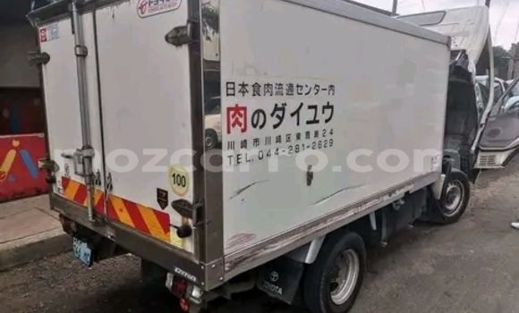 Nunua Ilio tumika Toyota Dyna Nyeupe Gari ndani ya Maputo nchini Maputo