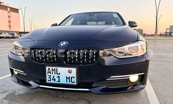 Comprar Usado BMW 3-Series Azul Carro em Maputo em Maputo Comprar Usado BMW 3-Series Azul Carro em Maputo em Maputo