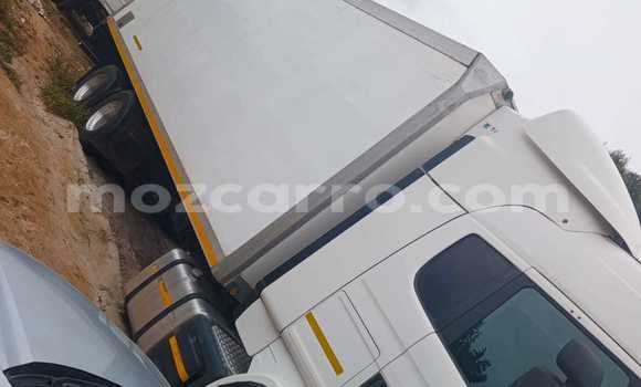 Comprar Usado Scania R420 Branco Caminhão em Maputo em Maputo Comprar Usado Scania R420 Branco Caminhão em Maputo em Maputo
