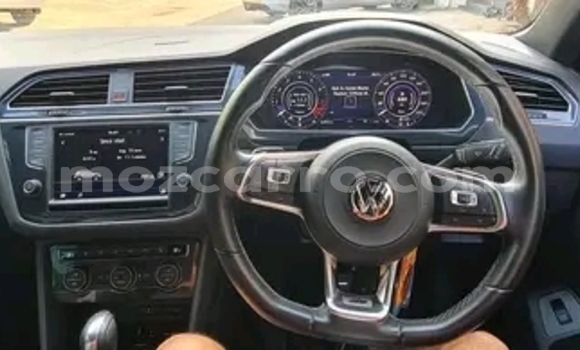 Nunua Ilio tumika Volkswagen Tiguan Nyeusi Gari ndani ya Maputo nchini Maputo Nunua Ilio tumika Volkswagen Tiguan Nyeusi Gari ndani ya Maputo nchini Maputo
