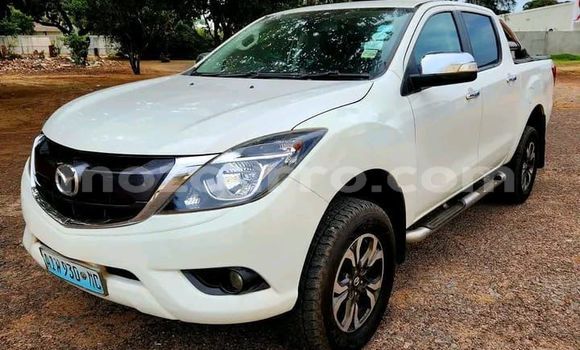 Nunua Ilio tumika Mazda BT-50 Nyeupe Gari ndani ya Maputo nchini Maputo Nunua Ilio tumika Mazda BT-50 Nyeupe Gari ndani ya Maputo nchini Maputo