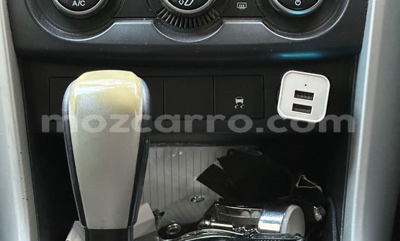 Nunua Ilio tumika Mazda BT-50 Fedha Gari ndani ya Maputo nchini Maputo Nunua Ilio tumika Mazda BT-50 Fedha Gari ndani ya Maputo nchini Maputo