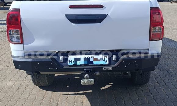 Buy Used Toyota Hiluxe Revo White Car in Maputo in Maputo Buy Used Toyota Hiluxe Revo White Car in Maputo in Maputo