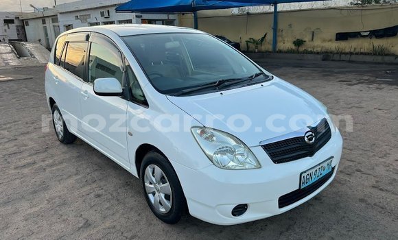 Comprar Usado Toyota Spacio Branco Carro em Maputo em Maputo