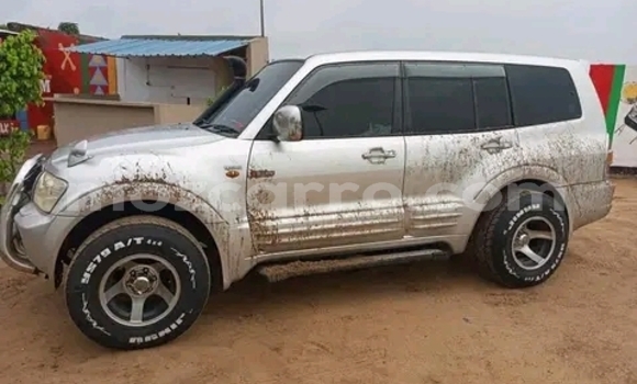 Nunua Ilio tumika Mitsubishi Pajero Nyingine Gari ndani ya Maputo nchini Maputo Nunua Ilio tumika Mitsubishi Pajero Nyingine Gari ndani ya Maputo nchini Maputo