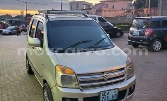 Nunua Ilio tumika Suzuki SX4 Nyingine Gari ndani ya Maputo nchini Maputo Nunua Ilio tumika Suzuki SX4 Nyingine Gari ndani ya Maputo nchini Maputo