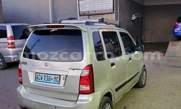 Nunua Ilio tumika Suzuki SX4 Nyingine Gari ndani ya Maputo nchini Maputo Nunua Ilio tumika Suzuki SX4 Nyingine Gari ndani ya Maputo nchini Maputo