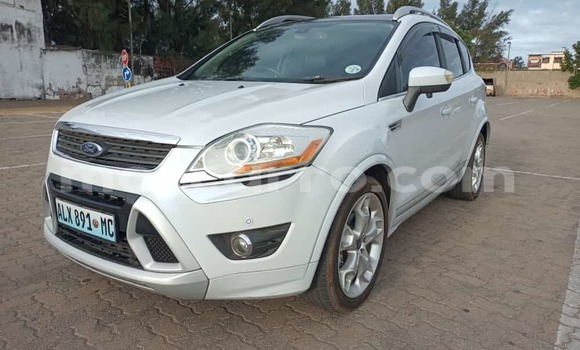 Nunua Ilio tumika Ford Kuga Nyeupe Gari ndani ya Maputo nchini Maputo