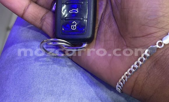 Nunua Ilio tumika Volkswagen Amarok Fedha Gari ndani ya Maputo nchini Maputo Nunua Ilio tumika Volkswagen Amarok Fedha Gari ndani ya Maputo nchini Maputo