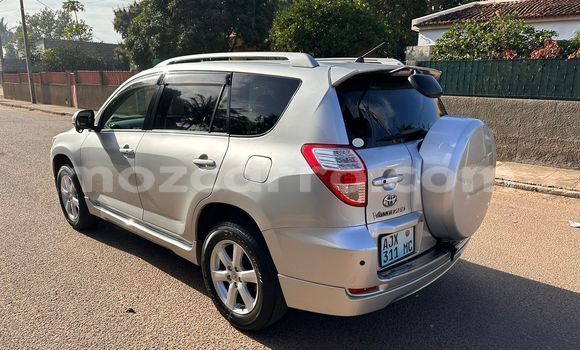 Nunua Ilio tumika Toyota Vanguard Nyeupe Gari ndani ya Maputo nchini Maputo Nunua Ilio tumika Toyota Vanguard Nyeupe Gari ndani ya Maputo nchini Maputo