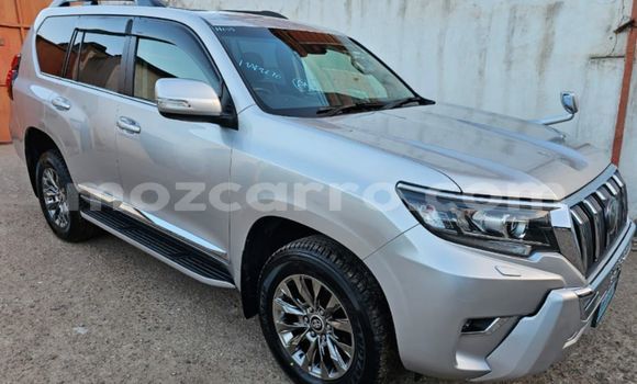 Nunua Ilio tumika Toyota Land Cruiser Prado Fedha Gari ndani ya Maputo nchini Maputo Nunua Ilio tumika Toyota Land Cruiser Prado Fedha Gari ndani ya Maputo nchini Maputo