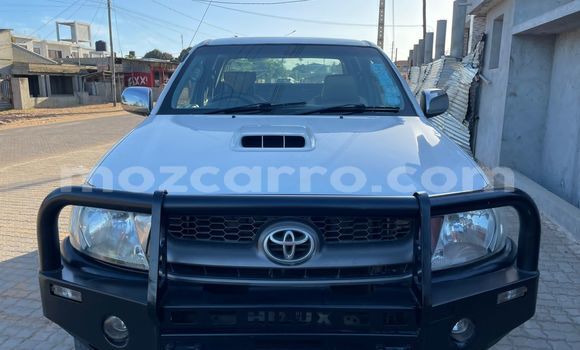 Comprar Usado Toyota Hilux Branco Carro em Maputo em Maputo Comprar Usado Toyota Hilux Branco Carro em Maputo em Maputo