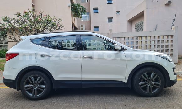 Nunua Ilio tumika Hyundai Santa Fe Nyeupe Gari ndani ya Maputo nchini Maputo Nunua Ilio tumika Hyundai Santa Fe Nyeupe Gari ndani ya Maputo nchini Maputo