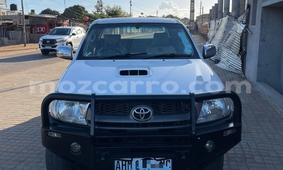 Tenga Tsaru Toyota Hilux Chena Mota in Maputo in Maputo Tenga Tsaru Toyota Hilux Chena Mota in Maputo in Maputo