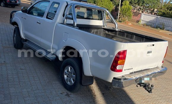 Tenga Tsaru Toyota Hilux Chena Mota in Maputo in Maputo Tenga Tsaru Toyota Hilux Chena Mota in Maputo in Maputo