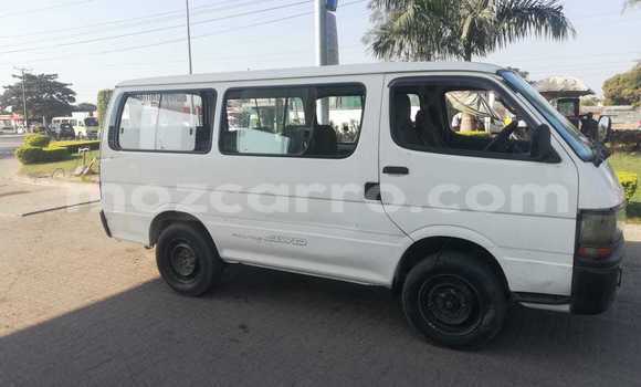 Buy Used Toyota Hiace White Car in Maputo in Maputo Buy Used Toyota Hiace White Car in Maputo in Maputo