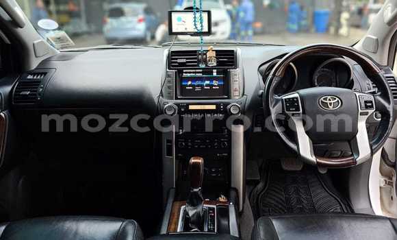 Nunua Ilio tumika Toyota Land Cruiser Prado Nyeupe Gari ndani ya Maputo nchini Maputo Nunua Ilio tumika Toyota Land Cruiser Prado Nyeupe Gari ndani ya Maputo nchini Maputo