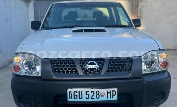 Tenga Tsaru Nissan NP 300 Chena Mota in Maputo in Maputo Tenga Tsaru Nissan NP 300 Chena Mota in Maputo in Maputo