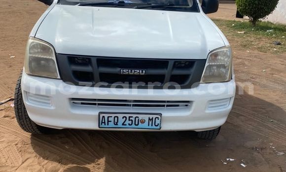 Tenga Tsaru Isuzu D-MAX Zvimwe Mota in Maputo in Maputo