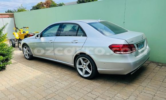 Nunua Ilio tumika Mercedes‒Benz E-Class Nyingine Gari ndani ya Maputo nchini Maputo Nunua Ilio tumika Mercedes‒Benz E-Class Nyingine Gari ndani ya Maputo nchini Maputo