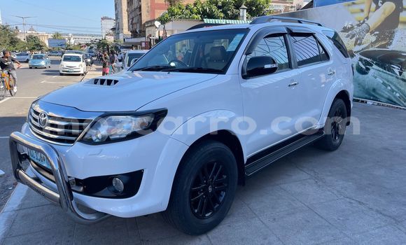 Nunua Ilio tumika Toyota Fortuner Nyeupe Gari ndani ya Maputo nchini Maputo Nunua Ilio tumika Toyota Fortuner Nyeupe Gari ndani ya Maputo nchini Maputo