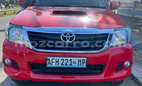 Tenga Tsaru Toyota Hilux Tsvuku Mota in Maputo in Maputo