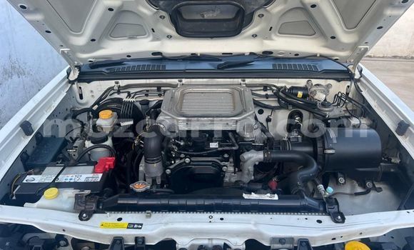 Tenga Tsaru Nissan Hardbody Chena Mota in Maputo in Maputo Tenga Tsaru Nissan Hardbody Chena Mota in Maputo in Maputo