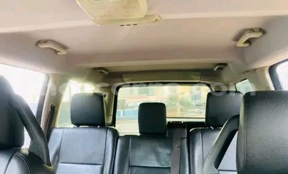 Comprar Usado Land Rover Discovery Preto Carro em Maputo em Maputo Comprar Usado Land Rover Discovery Preto Carro em Maputo em Maputo