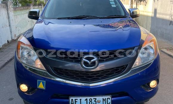Comprar Usado Mazda BT-50 Azul Carro em Maputo em Maputo