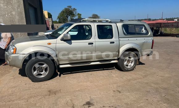 Comprar Usado Nissan Hardbody Prata Carro em Maputo em Maputo